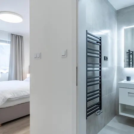 4 * Ostrava